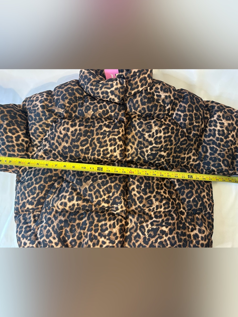 Edikted Dalya Leopard Print Puffer Crop Jacket NWT Large - Picture 4 of 9